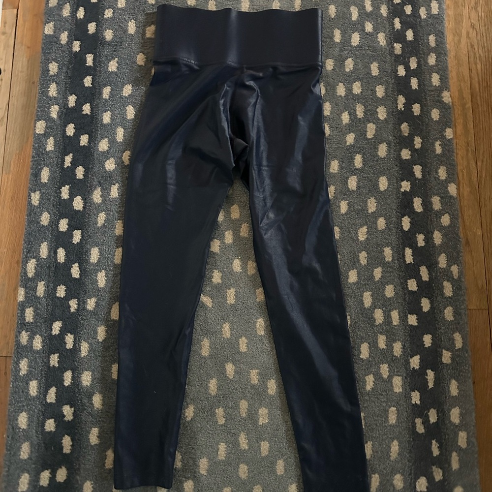 Carbon38 high rise Takara Shine navy blue leggings